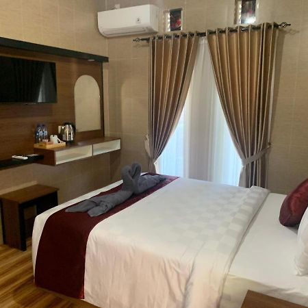 Готель Tirtasuci House Кута Екстер'єр фото