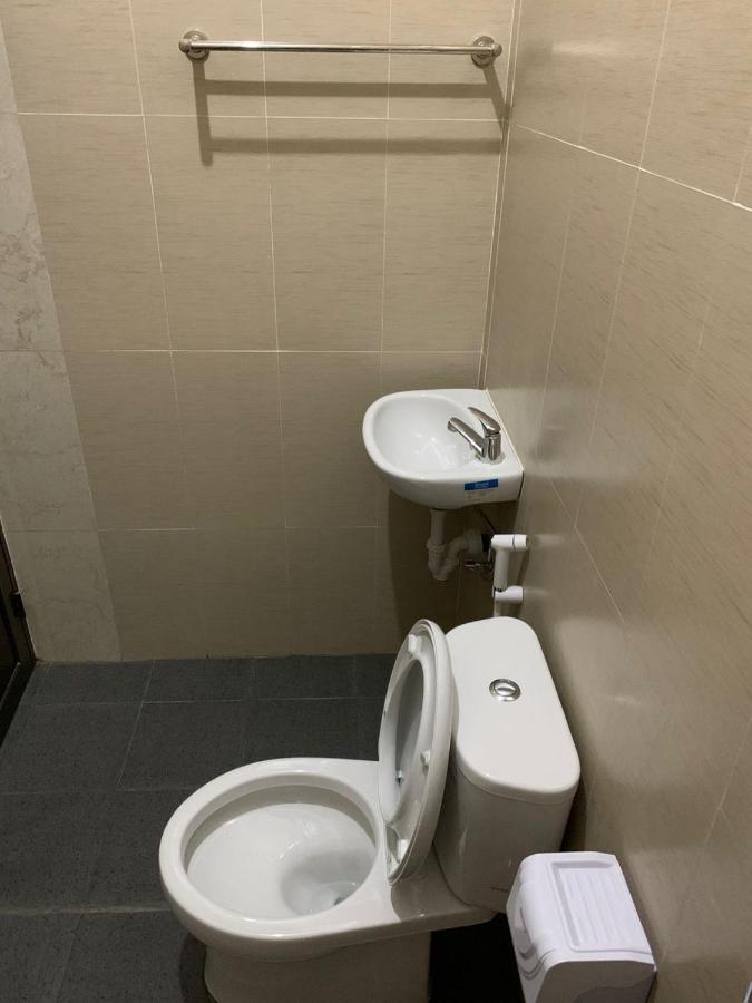 Готель Tirtasuci House Кута Екстер'єр фото
